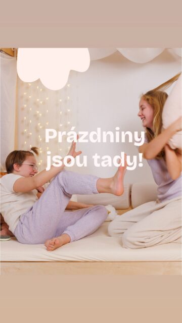 Posunutá večerka, kamarádi, dobrodružství! 🤩 Nejoblíbenější část roku snad všech dětí, co známe (a že jich je 😎). 🤍 ➡️ Kdybychom mohli všem rodičům něco poradit, jednoznačně by to byla postel s výsuvným lůžkem! ✨ ✅ Postel MIA 2v1 schovává v šuplíku druhou matraci. Nikde nepřekáží a je pořád připravená, aby si na ní mohli ustlat kamarádi nebo kamarádky, bez přespávačky nejsou prázdniny úplné! 💻 Více informací najdete na našem webu. . . . #littledesign #littledesigncz #postel #detskynabytek #rostoucinabytek